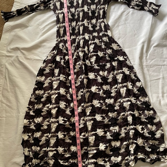 Dress - Picture 3 of 10